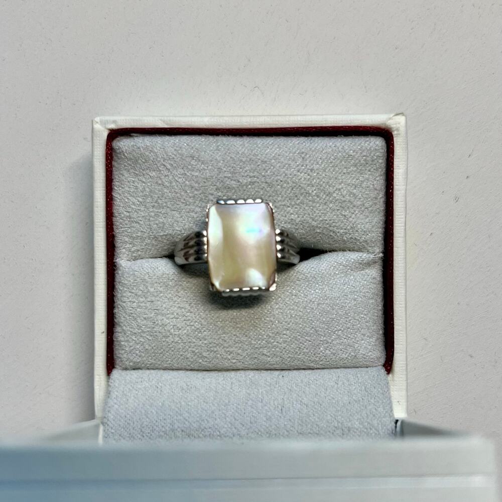 Vintage Estate Handmade Mother Of Pearl Inlay Solitaire Ring Size 6.5 Unisex